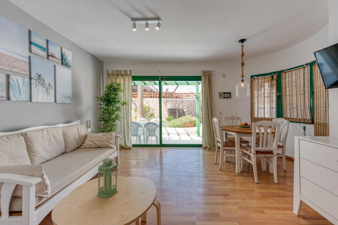 Homeforguest Apartment With Pool And Terrace 1 Min From The Beach Corralejo Exterior photo