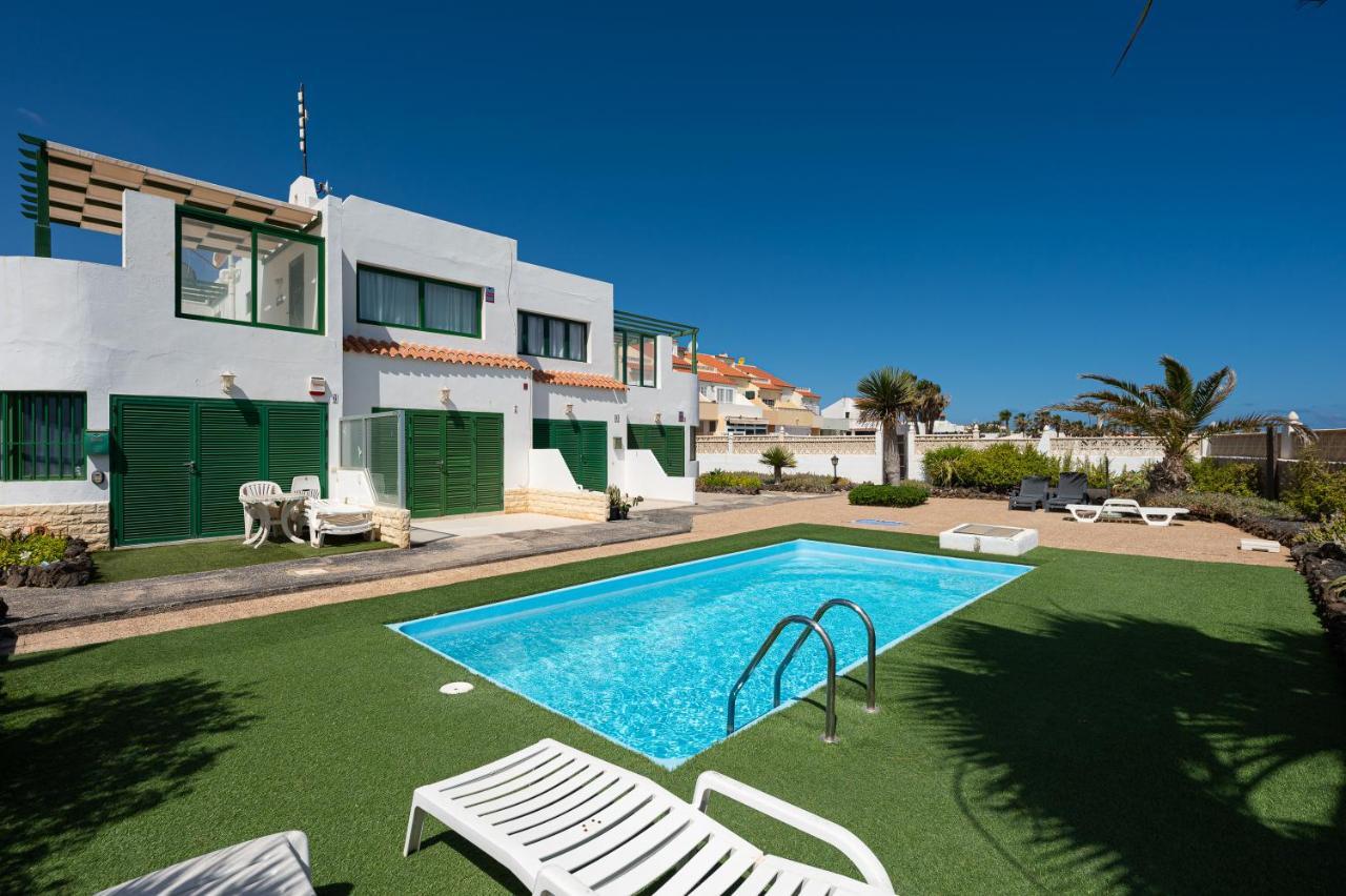 Homeforguest Apartment With Pool And Terrace 1 Min From The Beach Corralejo Exterior photo