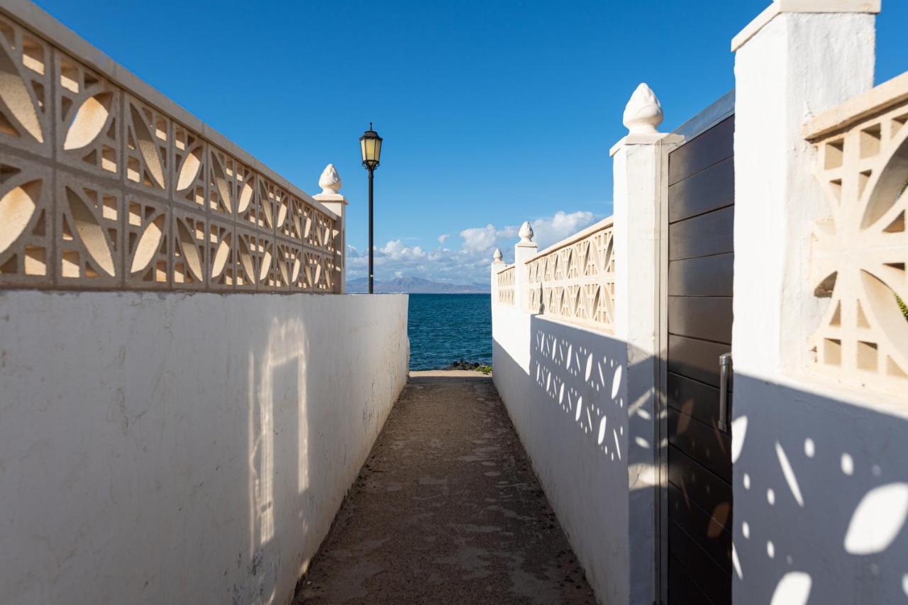 Homeforguest Apartment With Pool And Terrace 1 Min From The Beach Corralejo Exterior photo